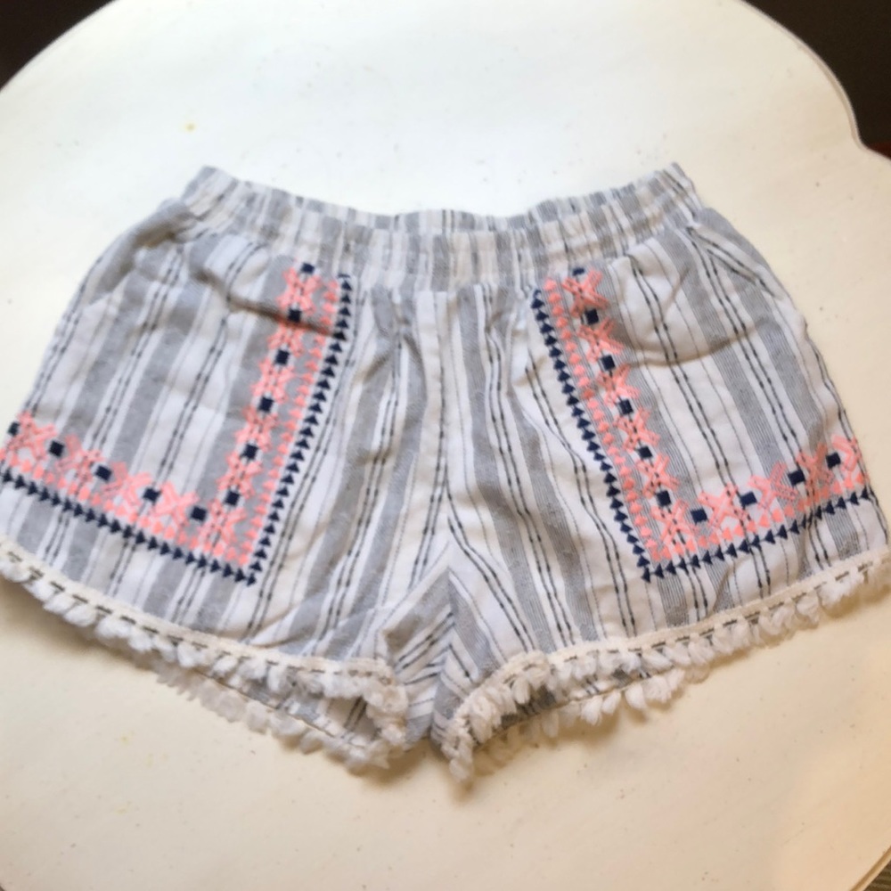 Francesca’s Collections linen/cotton embroider shorts